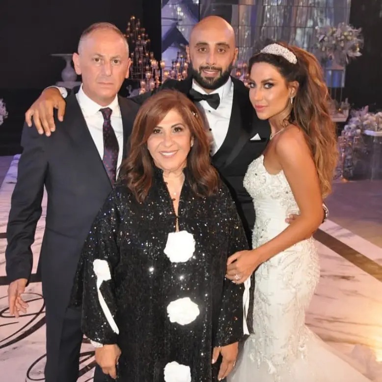 عائلة ليلى عبد اللطيف مع زوجها مارك أبو جودة من فرح ابنتها زينة؛ زينة واكد ابنة ليلى عبد اللطيف